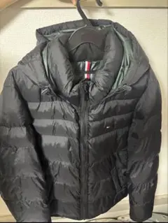 TOMMY HILFIGER ブラックダウンジャケットのサムネイル