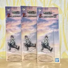 一番くじ　進撃の巨人　E賞アクスタ【リヴァイが３つ・・・】