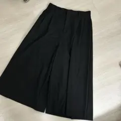 美品　ユニクロ:C 黒　ワイドパンツ　キュロット　Lサイズ