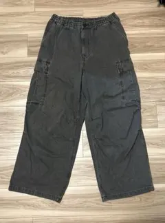 ダークグレー カーゴパンツ ワイドレッグ