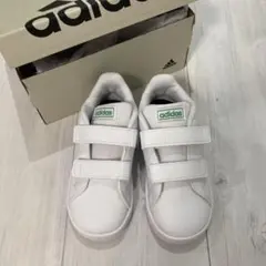 【新品未使用】adidasキッズスニーカー 15cm