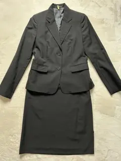 コムサイズム　黒　スーツ