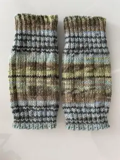 ⭐︎セーターのおそで⭐︎手編みハンドウォーマー⭐︎リストウォーマー⭐︎