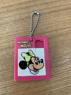 ミニーちゃん　パズル　キーホルダー