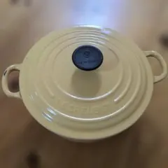 LE CREUSET 両手鍋 アイボリー 20cm - メルカリ
