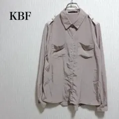ケービーエフ エポレット ミリタリーシャツ ブラウス とろみ　上品　カジュアル