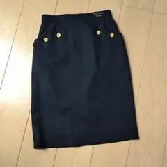 ニナリッチ　タイトスカートのサムネイル