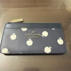 kate spade リンゴ柄 カードケース ネイビー