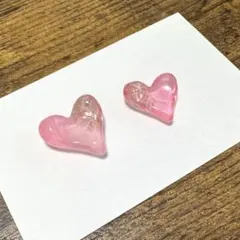 ハートのハンドメイドピアス　イヤリング　レジン　ピンク
