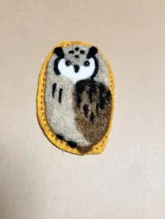 ふくろうブローチ