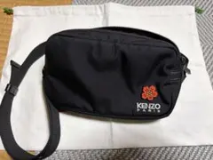 KENZO ボディバッグ ブラック×レインボーロゴプリント KENZO - 【ラスト1点】 Crossbody Bag / クロスボディーバック [ユニ