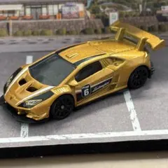 ミニカー ホットウィール ランボルギーニ ウラカン GT3 ゴールド LP 廃盤のサムネイル