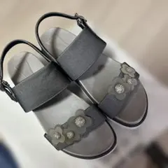 アンテプリマ　フラワー　 サンダルのサムネイル