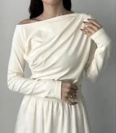 (Louere)ワンショルドレープカットソー クリーム　M