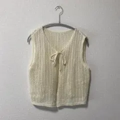 ニットベスト　フリル　nugu