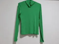【最終値下げ】リブ素材 フリル付きハイネック長袖Tシャツ グリーン