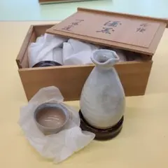陶器製酒器とぐい飲みセット 徳利2お猪口3徳利受皿2木箱入り