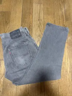 Levi's グレー スリムフィット デニムパンツ