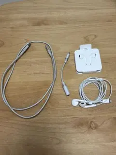 Lightningケーブル、変換アダプタ、Apple 有線イヤホン
