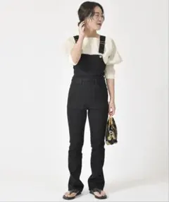 新品⭐️U by spick&span タイトデニムオールインワン　34のサムネイル