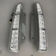 トヨタ ライズ 純正イルミネーションランプ左右（新車外し）デイライト