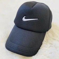 未使用に近い NIKE ロゴ メッシュキャップ 男女兼用 スポーツ 黒