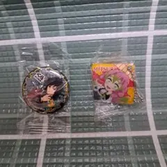 鬼滅の刃　オリジナル缶バッジ+オリジナルクッション和チャーム
