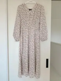新品タグ付 しまむら nownow 長袖ワンピース 花柄 アイボリー Lサイズ