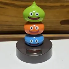 ドラゴンクエスト　ぐらぐらソーラーフィギュア　スライム