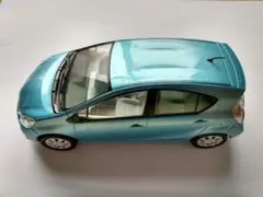 トヨタ　TOYOTA　アクア　aqua　カラー　サンプル　見本　1/30のサムネイル