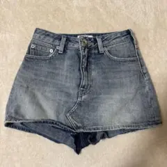 GYDA ダークデニム ショートパンツ