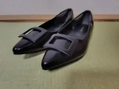 AmiAmi走れるパンプスシリーズ！バックルモチーフ フラットパンプス39サイズのサムネイル