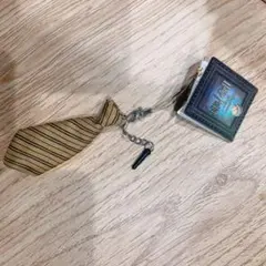 ハリーポッター ユニバ お土産 ハッフルパフ ストラップ