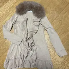 ナラカミーチェ　ファー付きフリルカーディガン　ベージュ