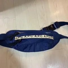 【最終値下】A.P.C. ボディバッグ ネイビーのサムネイル