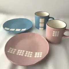 ペアの食器　カップとお皿