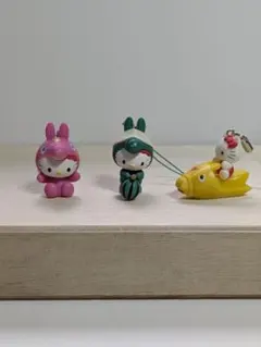 ハローキティのウインタースポーツ！！キティとロディのコラボストラップ３個