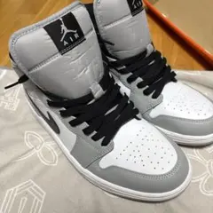 Nike Air Jordan 1 Mid Light Smoke Grey