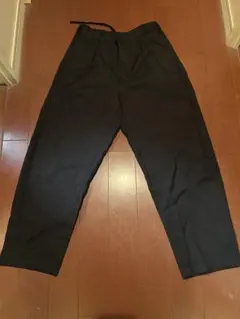 GU カーブタックパンツ　黒　ブラック　Sサイズ　メンズ