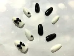 ハンドメイド ネイルチップ１０個セット 白・黒 リボン スクエア