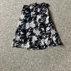 レディース　花柄スカート　膝丈　コムサイズム
