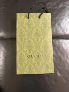 GUCCI グッチ　緑色 ギフト袋 縦型