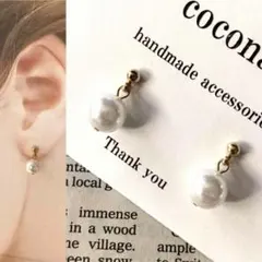 ハンドメイドピアス　パール　一粒　ゴールド　揺れる