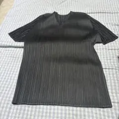 PLEATS PLEASE ISSEY MIYAKE 半袖トップス8月マンスリ - メルカリ