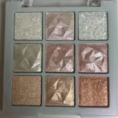 デイジーク　シャドウパレット25 ホリデースノウボール