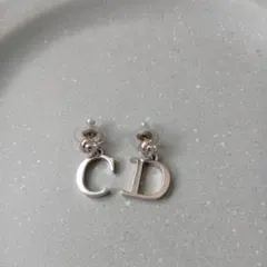 3023 極美品✨Dior ピアス CD ロゴ 希少 刻印 - メルカリ