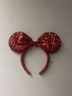赤いミッキー型カチューシャ
