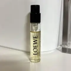 LOEWE 新フレグランス ビタースウィートウード EDP 2ml