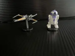 スターウォーズ チョコエッグ Xウイングファイター R2-D2 2種セットのサムネイル