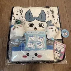 ちいかわ ハチワレ パラレルワールド　ぬいぐるみ アクリルバッジ セットのサムネイル